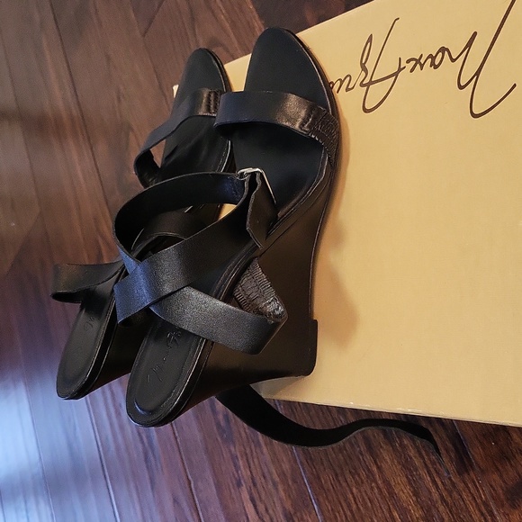 MAX AZRIA - Giselle Black Leather Wedge Ankle Strap Sandals Size 38 - Picture 3 of 7